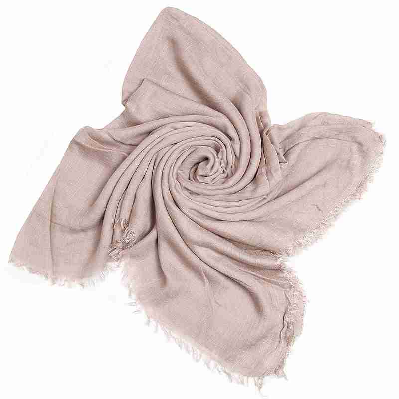 تصویر 1 از روسری نخی سبک و خنک مناسب فصل های گرم